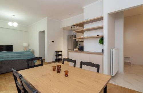 Mets Apartment | Athens Central Apartment With Balcony