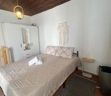 Glossa Apartment | Happiness skopelos