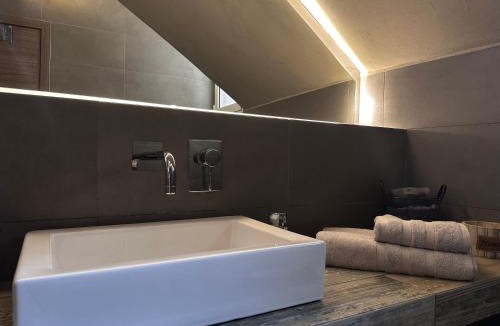 Kolokinthou Apartment | Iliana Peristeri 6 min walk to Metro station