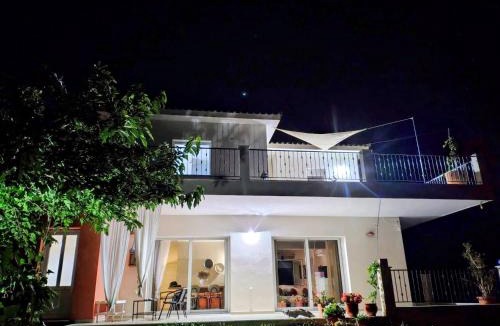 Amarinthos Villa | Horizon House, with Olive Grove and a small Vineyard