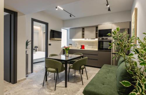 Rhodes Apartment | Unique Central Pham Homes