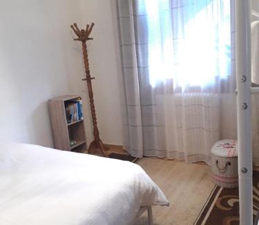Kastoria Apartment | II Kastoria Book House with Balcony