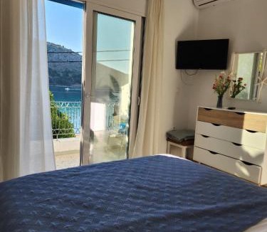 Tolo Apartment | Big apartment on the beach