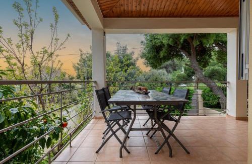 Markopoulo Mesogaias House | cosy house near the airport and the beach