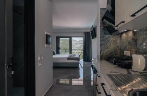 Paleokastritsa Apartment | Irida Studios and Suite
