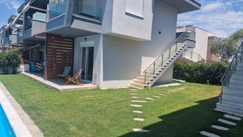 Skala Rachoniou Apartment | Blue view
