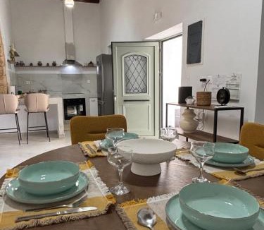 South Rhodes Apartment | Bougainvillea