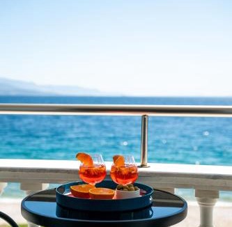 Loutra Oraias Elenis Apartment | Sea Pearl - Luxury Beachfront Maisonette