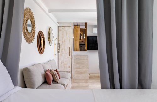 Skopelos Town Villa | Villa Kanaris - Quiet Gardens and Serene Sunrises