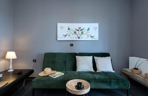Spartylas Villa | Terra Rossa Holiday 3BD Holiday Home with Seaview