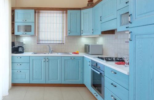 Agia Pelagia Villa | Sea Views at villa Anemomylos with Heated Pool, Ping Pong and Tennis