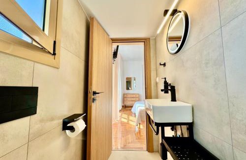Agios Panteleimonas Apartment | Rooftop Oasis - Design Studio with Acropolis View