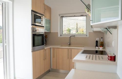 Anavyssos Villa | Villa Oneiron