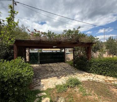 Palaia Fokaia House | Anavyssos Garden House