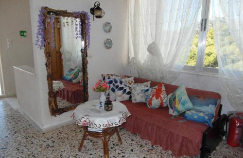 Agia Marina Apartment | Eri Studios