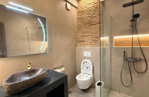 Palaio Faliro Apartment | Solvy Areos Seaside Suite - Direct to Airport & City Center & Piraeus Port