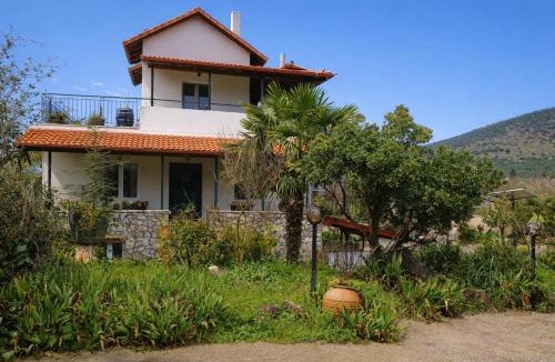 Kefalochori Apartment | Villa Dorothy 360 -Mountain Escape in Polydrosos
