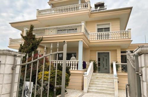 Katerini Villa | Katerini Grand Luxury Villa with Garden and Jacuzzi