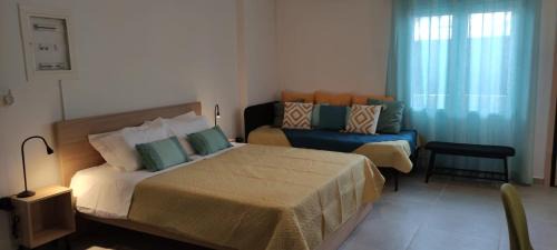 Spata-Artemida Apartment | Open plan