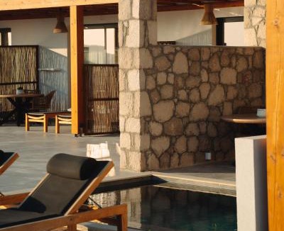 Milos Bed & Breakfast | Obsidian Suites Milos