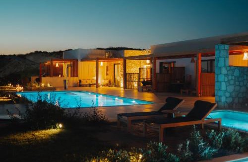 Milos Bed & Breakfast | Obsidian Suites Milos