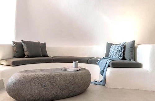 Megalochori Apartment | Yposkafon Concept Two-Bedroom Villa with Private Jacuzzi and Hamam