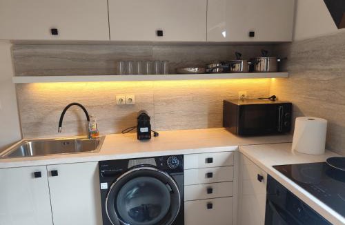 Karpenisi Apartment | Urban Mountain House