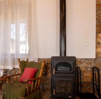 Atalanti House | Seaside Stone Retreat