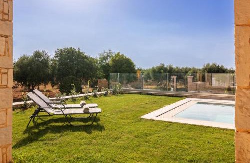 Analipsi Villa | Villa Sandi with Private Pool