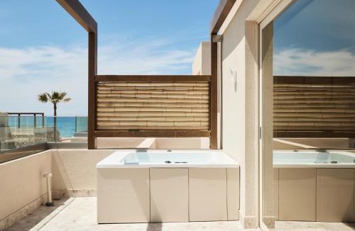 Adelianos Kampos Hotel | Uzenie All Suites Boutique Resort - Adults Only
