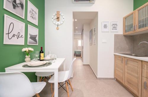 Kos Town Apartment | Fifika's Beachside House