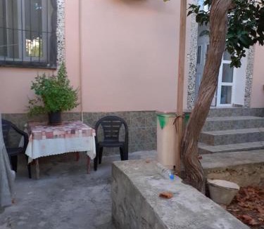 Mytilene Apartment | Hidden Garden