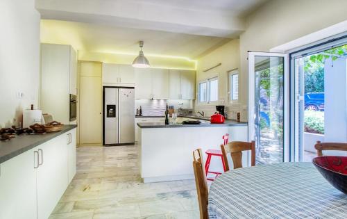 Ormos Agiou Ioannou Villa | Summer Villa in Porto Rafti