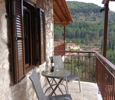 Dimitsana House | family home