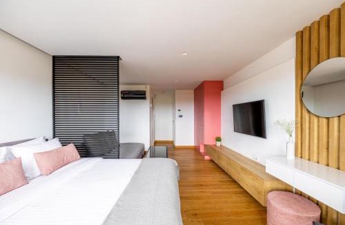 Kallithea Apartment | Earth Boutique Apartments next to Stavros Niarchos