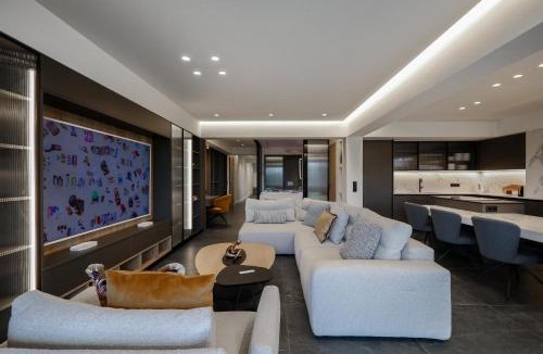 Athens City Centre Apartment | The Philosopher's Temple