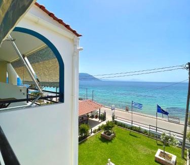 Gialtra Apartment | Sianos apartments