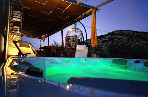 Lirkia House | Elaia Rest House Retreat in nature