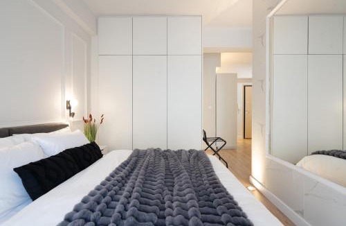 Filopappou Apartment | Artsy Loft in the heart of Koukaki