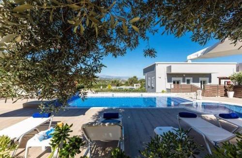 Adele Villa | Villa Emily Rethymno