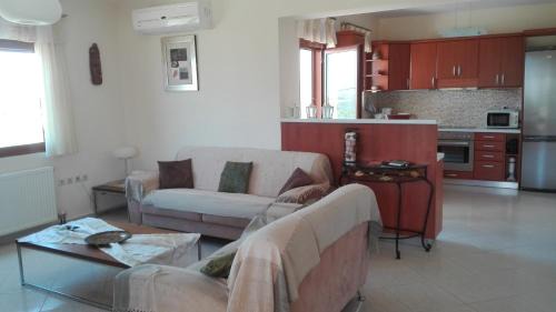 Houdetsi Villa | Helidonia Villas