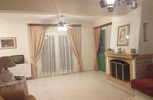 Mantoudi-Limni-Agia Anna Apartment | Ομορφή κατοικία σε γραφικό χωριό δίπλα στη Λίμνη Ευβοίας