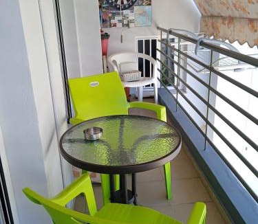 Volos City Centre House | John's Home, δωμάτια σε οικογενειακό Διαμέρισμα, Συγκατοίκηση