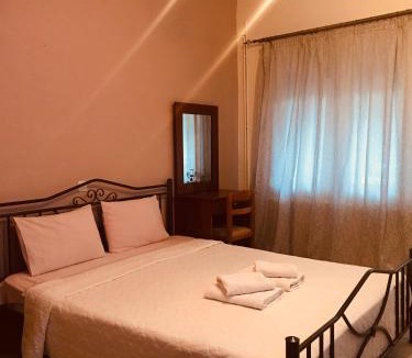 Loutraki Apartment | Guesthouse Adonis