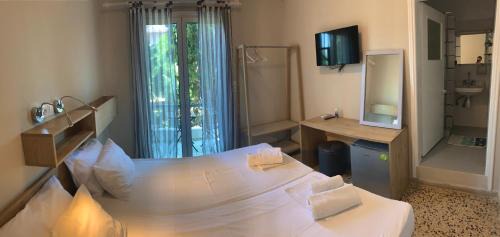 Lefkandi Hotel | Mpiritis Mare