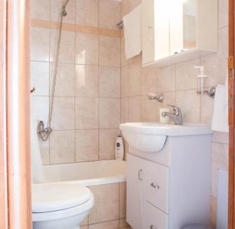 Ligia Apartment | Lovely Apartment Next to the Sea Lygia Korinthias