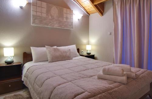 Perama House | Tsironis Guesthouse