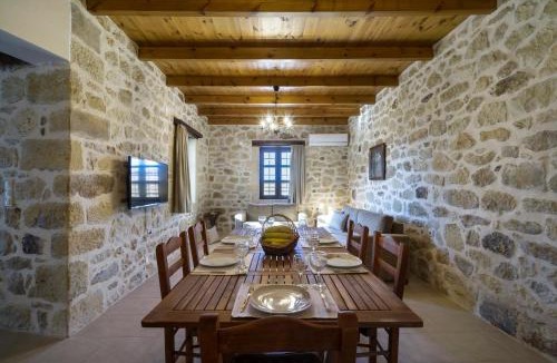 Kalandares Villa | Villa Kaladare - Private Pool & Quiet Relaxing Stay