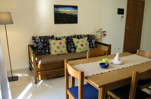 Plaka Apartment | Emerald