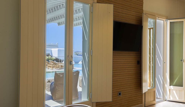 LIFE SUITES in Mykonos